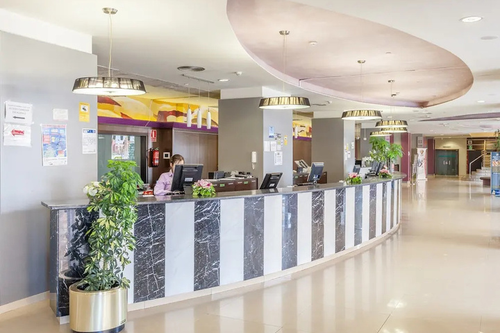 Marina dOr Hotel Roulette 4