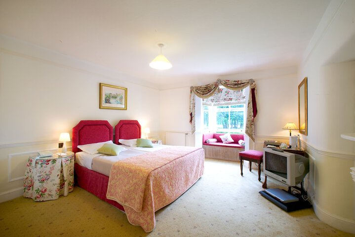 Room 2 of 50