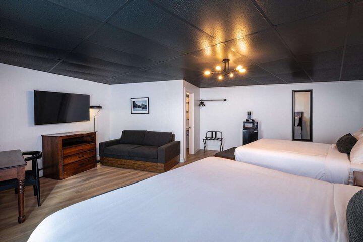 Room 9 of 40