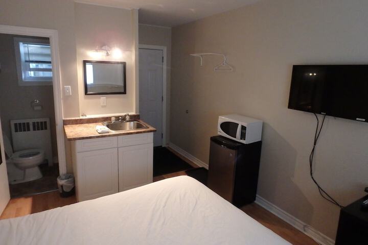 Room 18 of 43