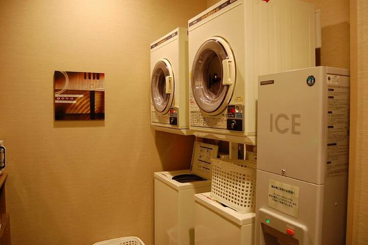 Room 12 of 24