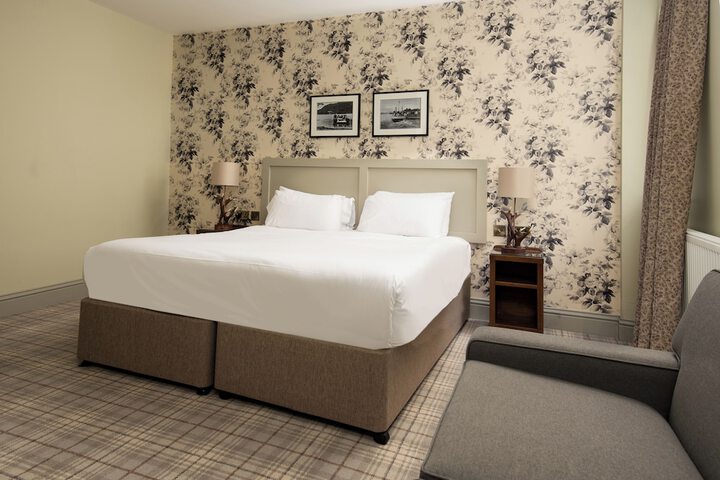 Room 13 of 70