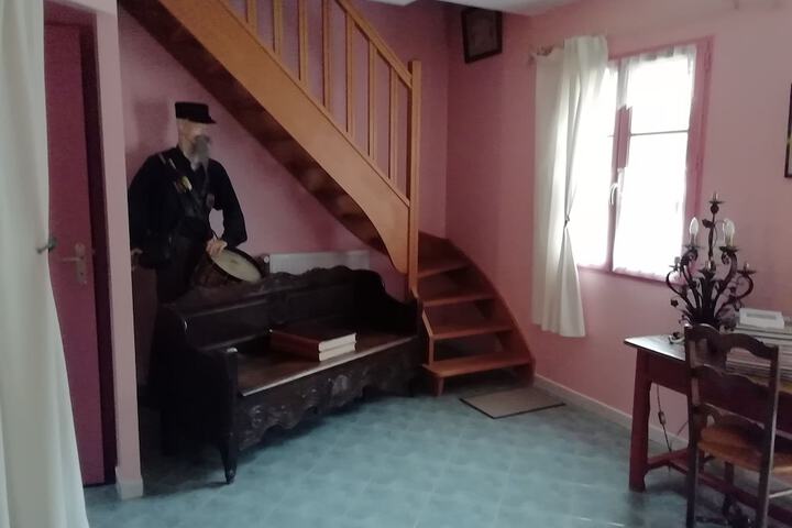 Room 25 of 62