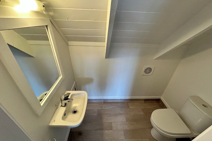 Room 12 of 17