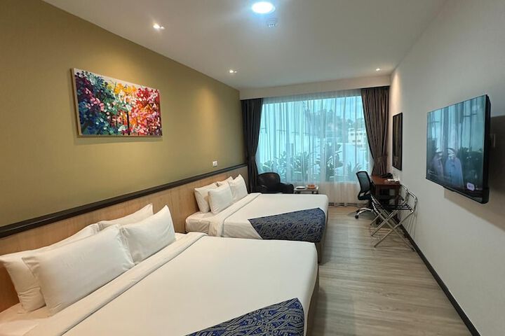 Room 28 of 42
