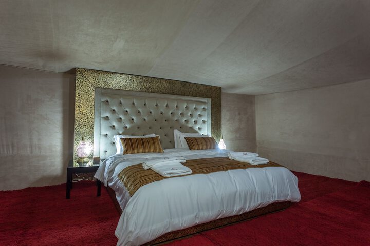 Room 6 of 32