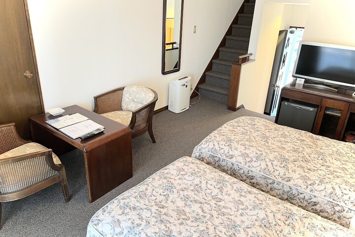 Room 15 of 178