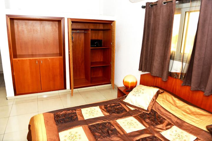 Room 15 of 25