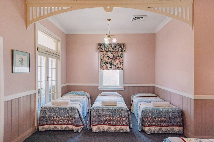 Room 28 of 78