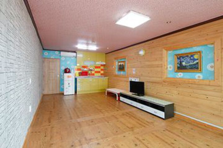 Room 43 of 89