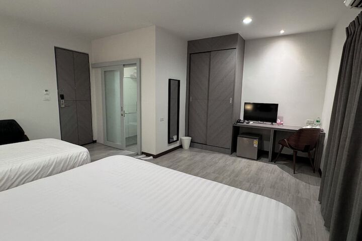 Room 19 of 44