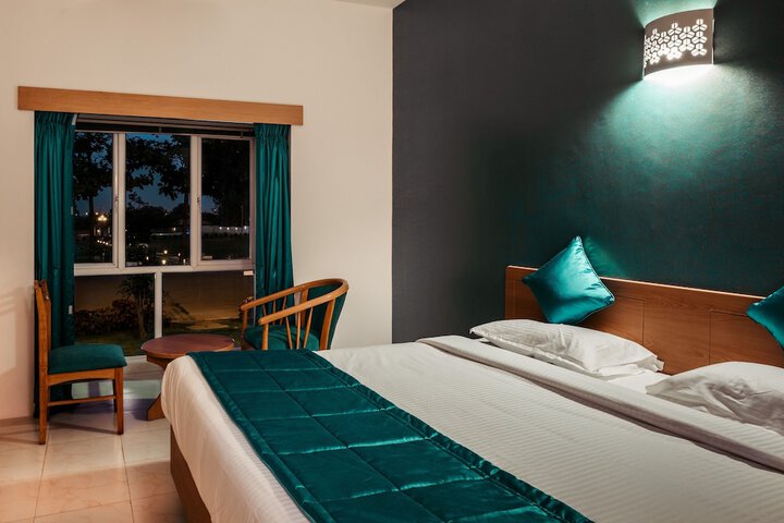 Room 6 of 51