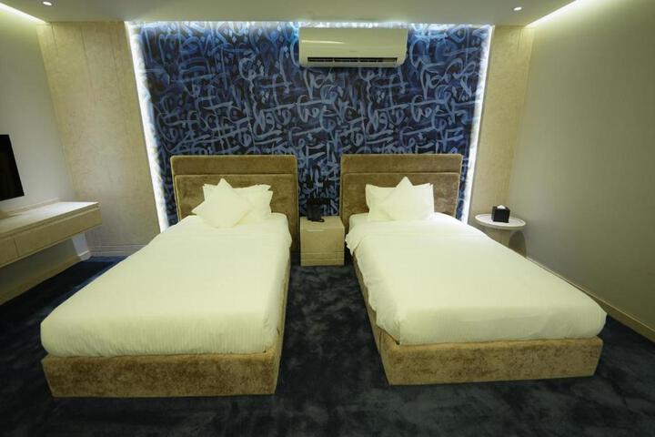 Room 3 of 5