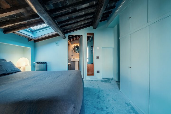 Room 7 of 63