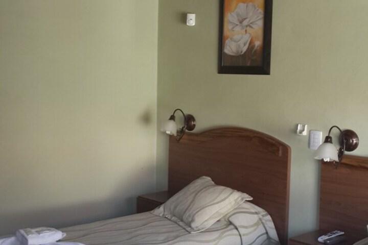 Room 25 of 95