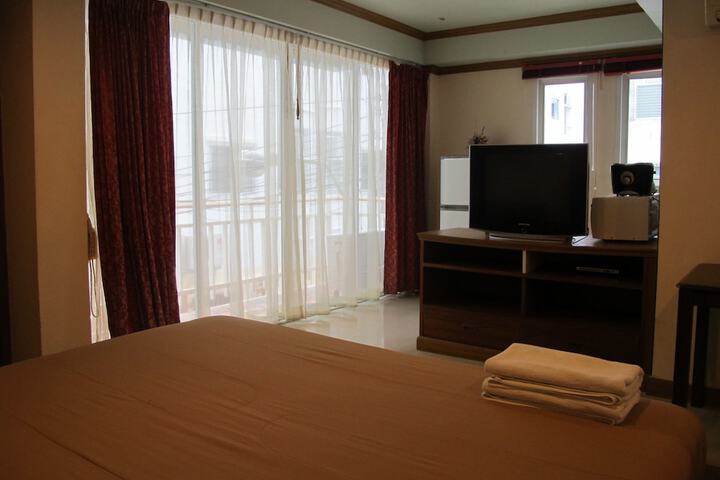 Room 19 of 33