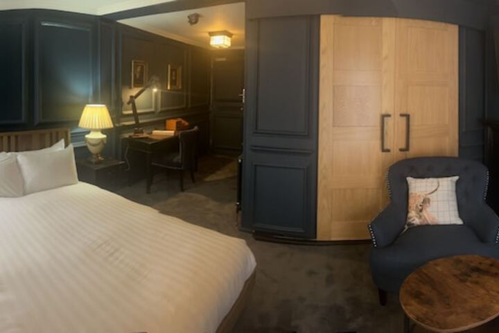Room 14 of 36
