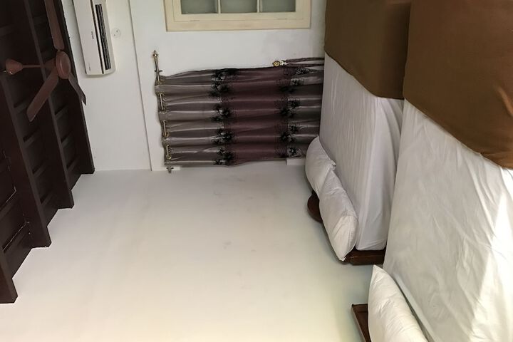 Room 13 of 41