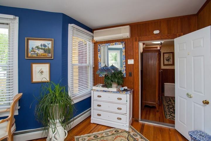 Hotel Interior 51 of 97