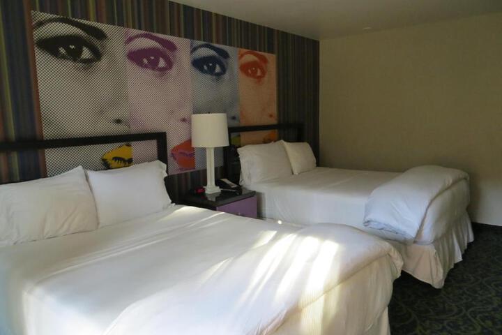 Double Deluxe King Bed