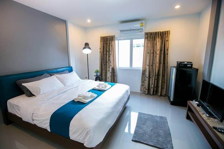 Room 9 of 47