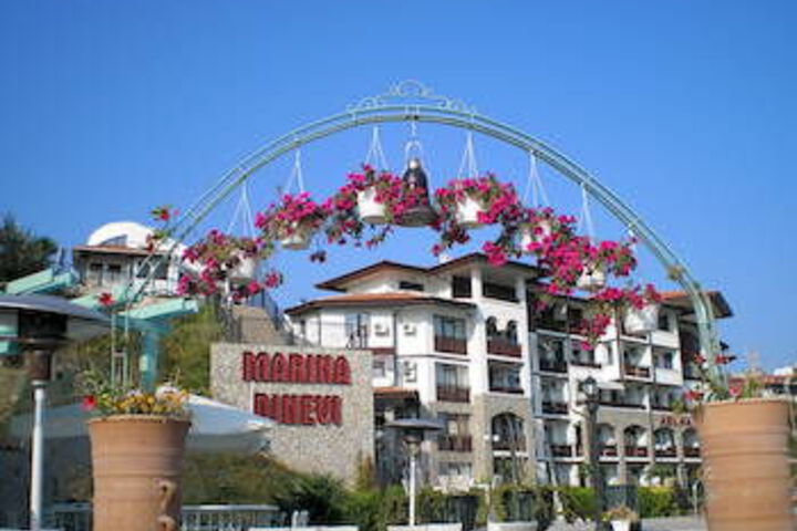 Hotel 7 of 28