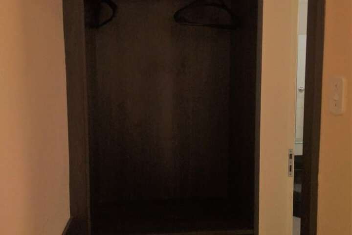 Room 9 of 28