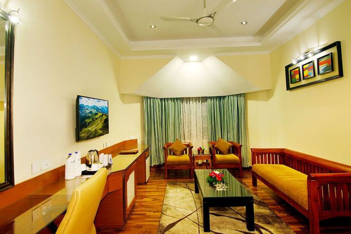 Room 9 of 35