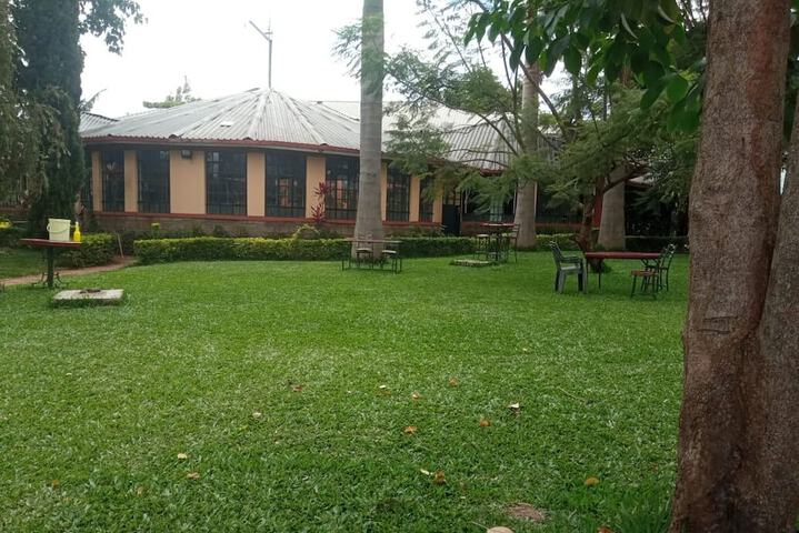 Hotel Exterior 19 of 19