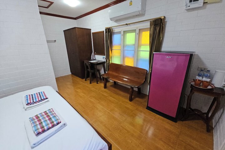 Room 33 of 92