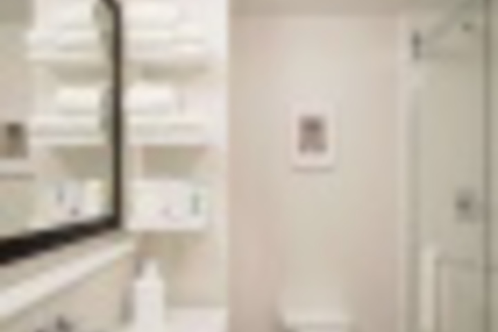 Room 218 of 372