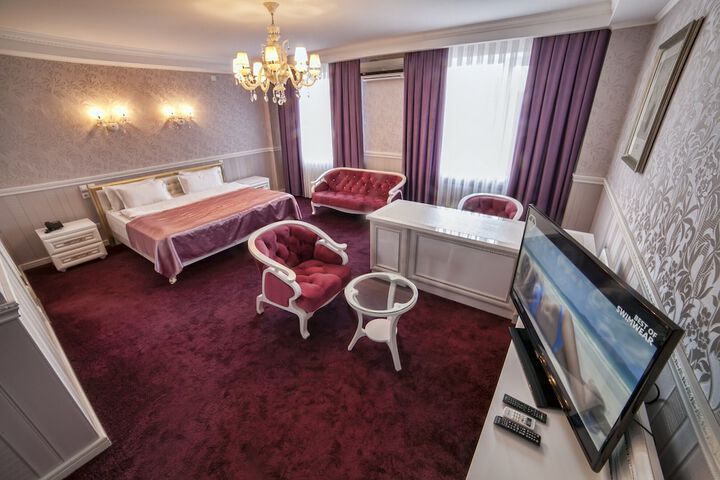 Room 6 of 23