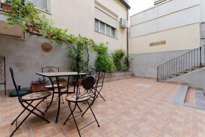 Terrace/Patio 7 of 9