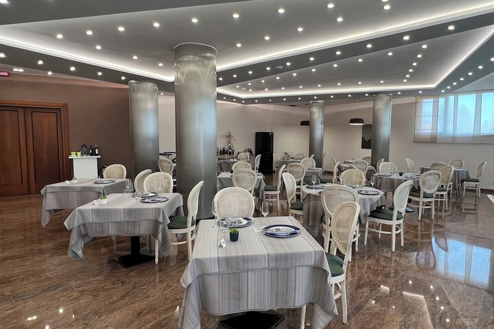 Dining Photos