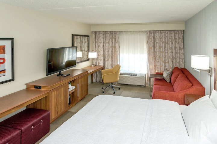 Room 6 of 53