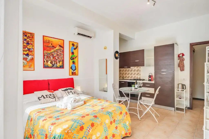 Room 5 of 13