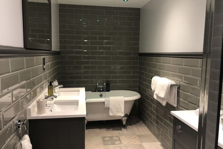 Room 67 of 118