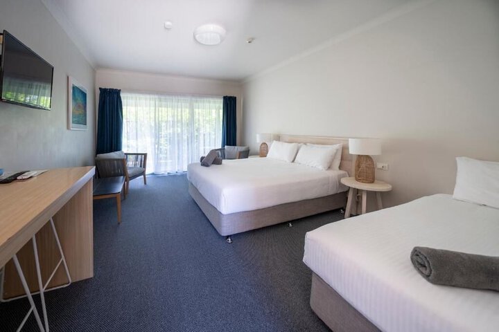 Room 9 of 38