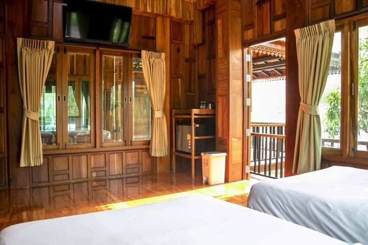 Room 25 of 151