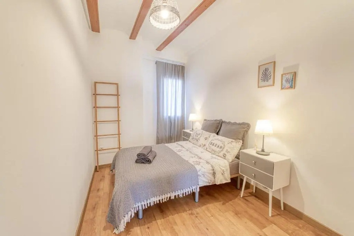 Room 2 of 15