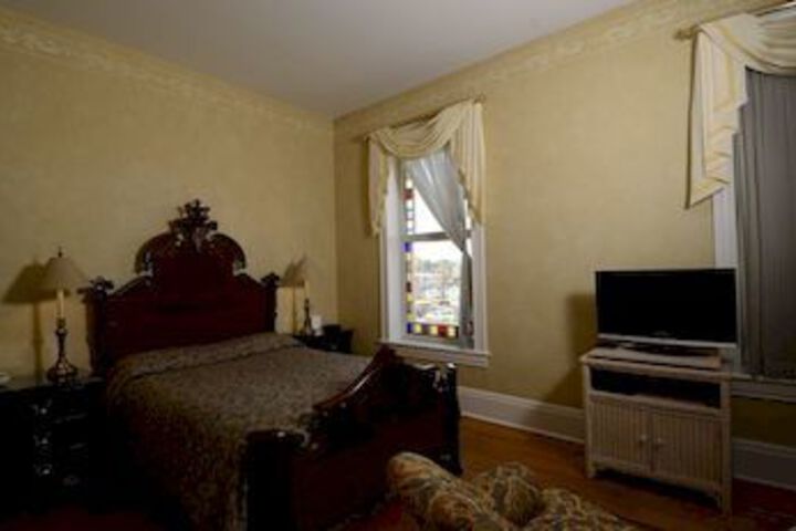 Room 12 of 15