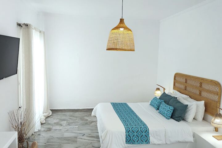 Room 35 of 77