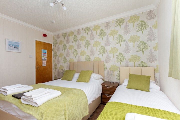 Room 28 of 50