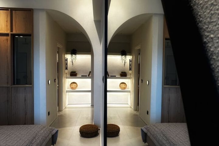 Room 11 of 25