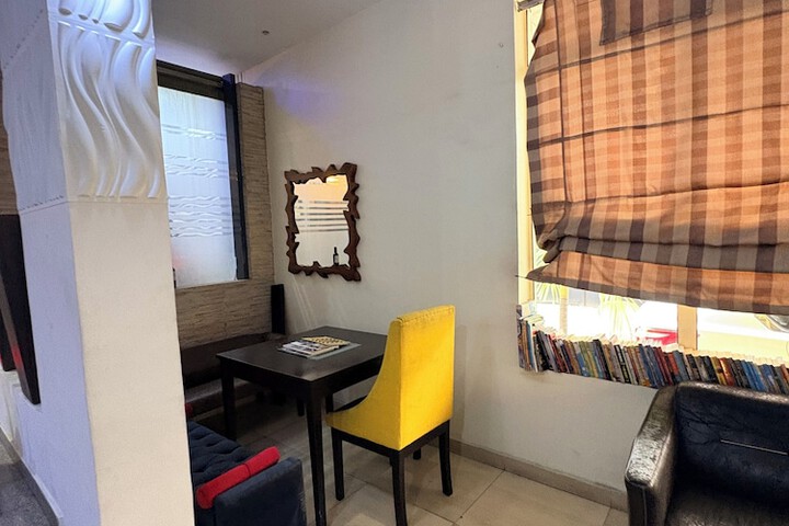 Lounge 264 of 288