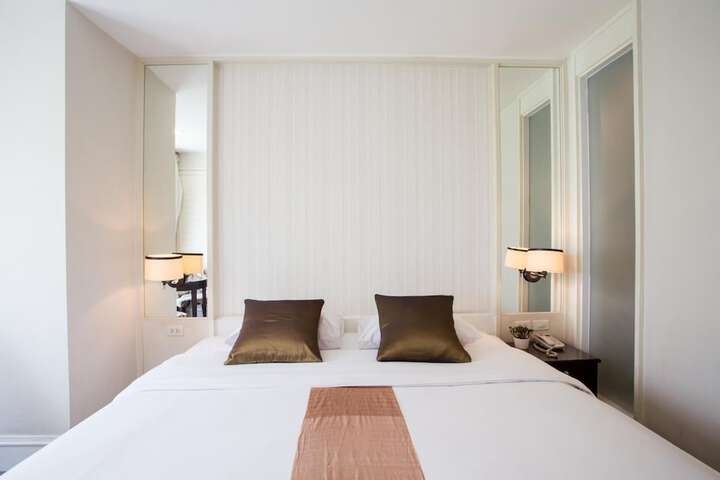 Room 13 of 49