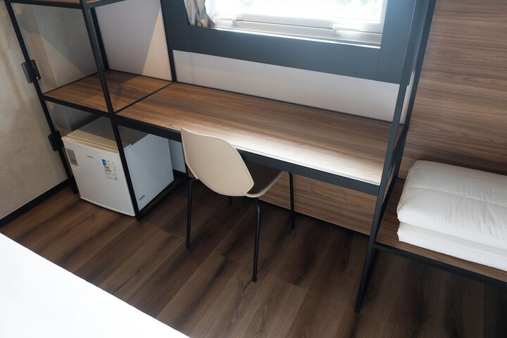 Room 32 of 122