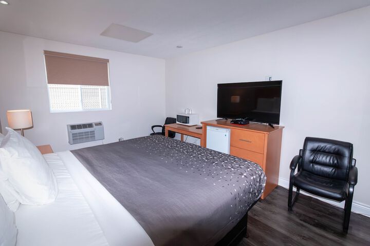 Room 15 of 36