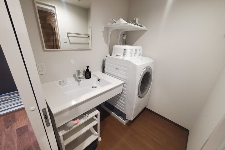 Room 7 of 49
