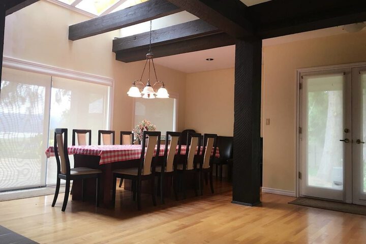 Dining 42 of 60